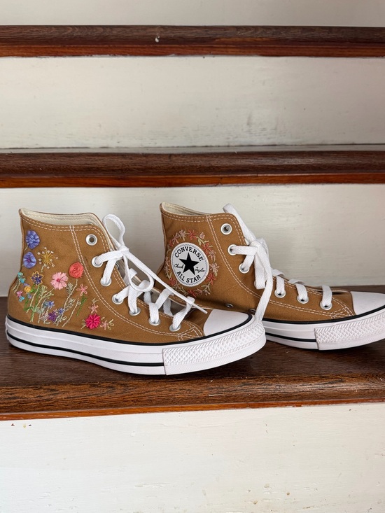 Converse Shoes - Tan Converse High Tops w Floral Embroidery - 7.5